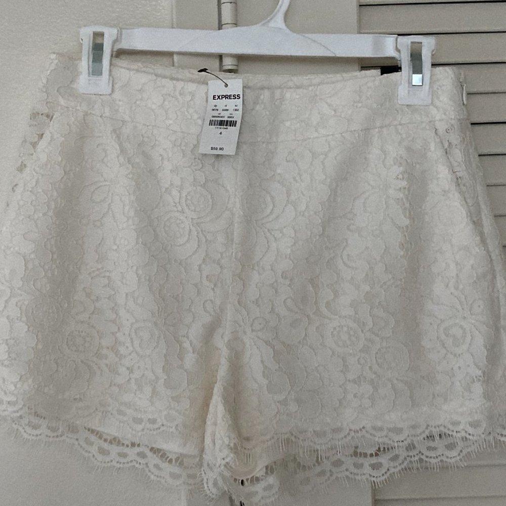 Ivory Lace Mid-rise Dress Shorts w/ Pockets